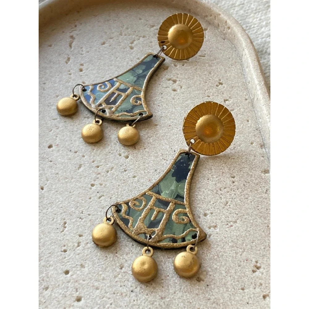 Artisan Boho Dangle Earrings Gold Tone Disc Fan Drop Tribal Painted Bead Fringe